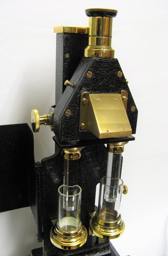 Antique Duboscq colorimeter by Pellin