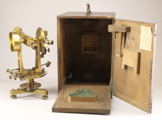 Antique tacheometer or theodolite