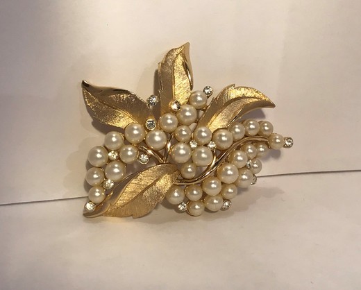 Large vintage brooch "Bunches" Trifari