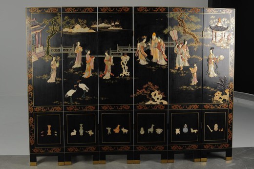 Antique Chinese room devider