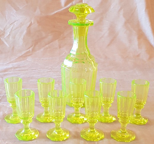 Antique liqueur set