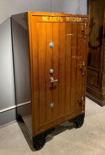 Antique safe "Meller"