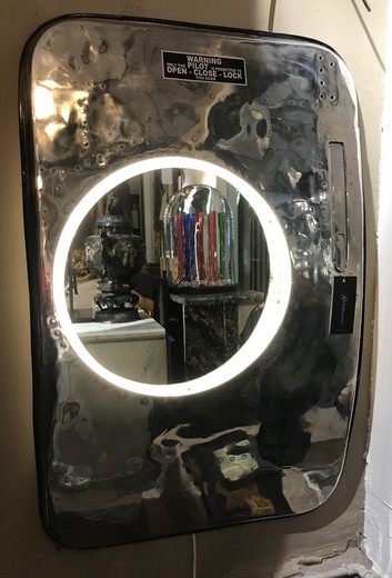 Винтажное зеркало с подсветкой