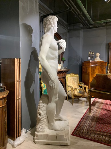 Антикварная мраморная статуя «Давид»