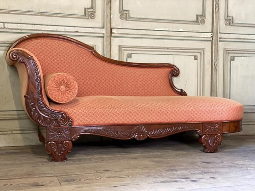 Antique twin couches