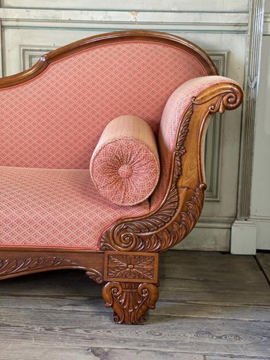 Antique twin couches