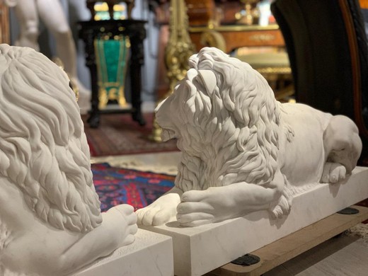 Pair marble Lions sculptures