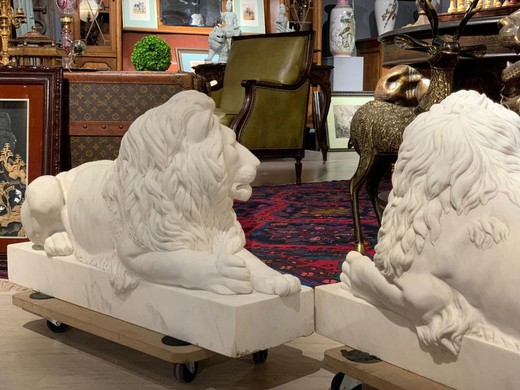 Pair marble Lions sculptures