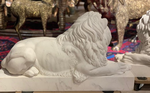 Pair marble Lions sculptures