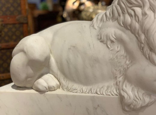 Pair marble Lions sculptures