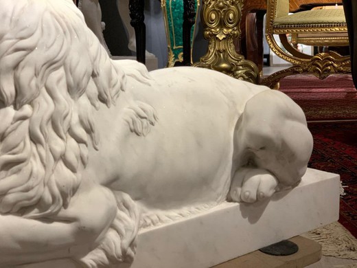 Pair marble Lions sculptures