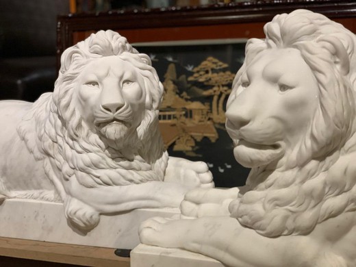 Pair marble Lions sculptures