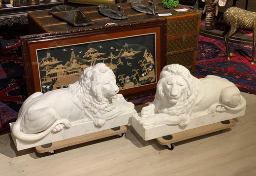 Pair marble Lions sculptures