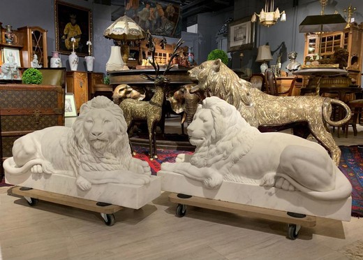 Pair marble Lions sculptures