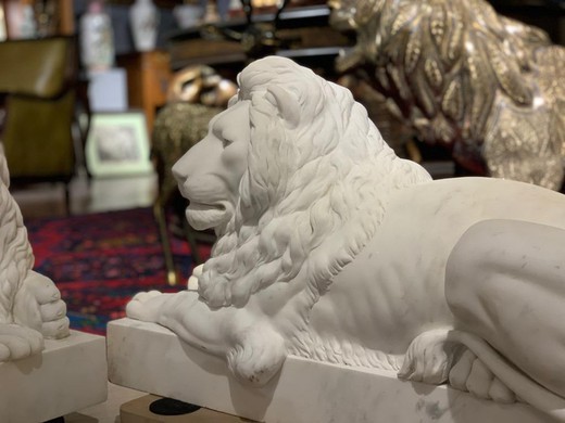 Pair marble Lions sculptures