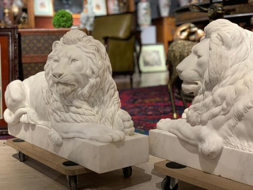 Pair marble Lions sculptures