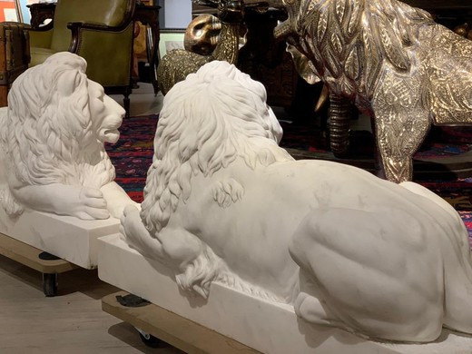 Pair marble Lions sculptures