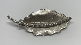 Antique brooch "Leaf"