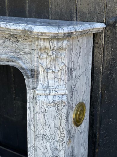 Антикварный каминный портал в стиле рококо
