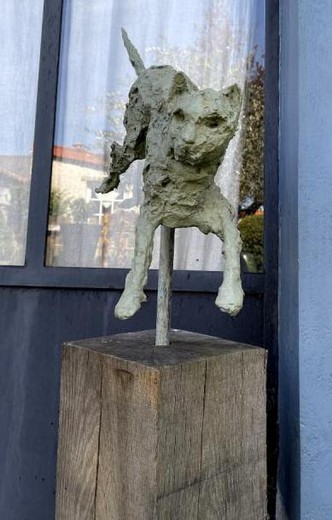 Sculptural composition "Running cat"