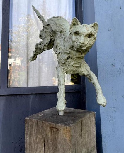 Sculptural composition "Running cat"