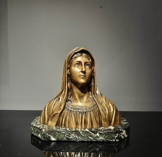 Антикварная скульптура "Дева Мария"