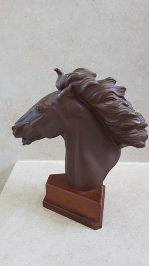 Антикварная скульптура «Голова коня»