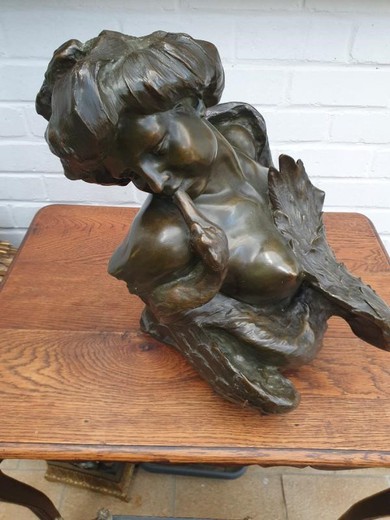 Antique sculpture "Leda and the Swan"