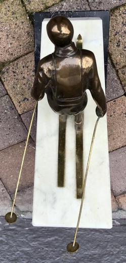 Антикварная скульптура «Лыжник»