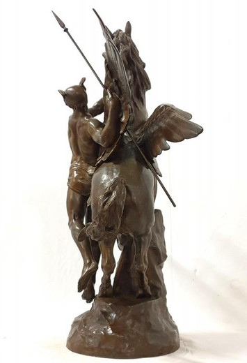 Антикварная скульптура «Персей и Пегас»