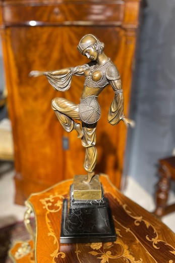 Antique sculpture "Dancer"