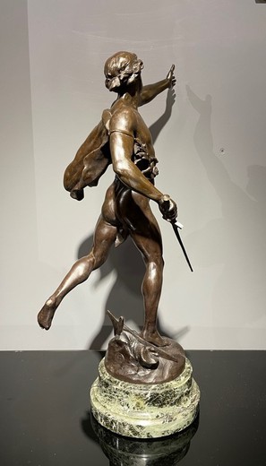 Антикварная скульптура «Victoria»