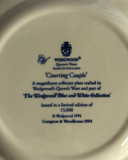 Antique dish "courting couple"