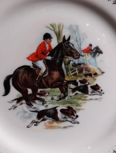Antique plate "English hunting"
