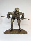 Скульптура «Хоккеист-защитник»