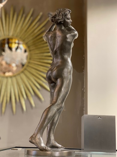 Sculpture "Discus Thrower"