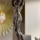 Скульптура «Метательница диска»