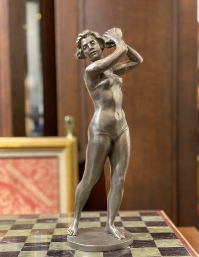 Sculpture "Discus Thrower"