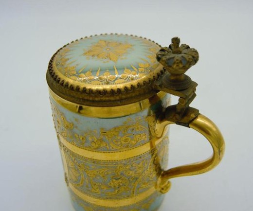 Antique mug