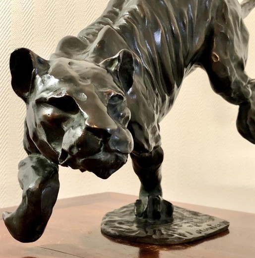 Antique sculpture "Lioness on the hunt"