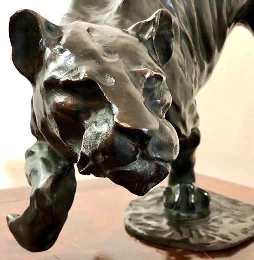 Antique sculpture "Lioness on the hunt"