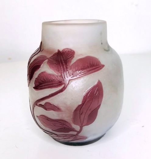 Antique vase Galle