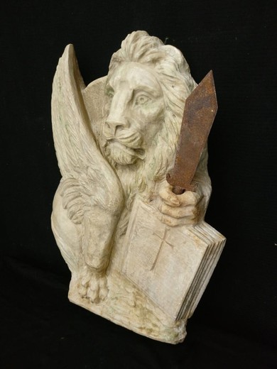 Antique exclusif barelief St. Mark Lion