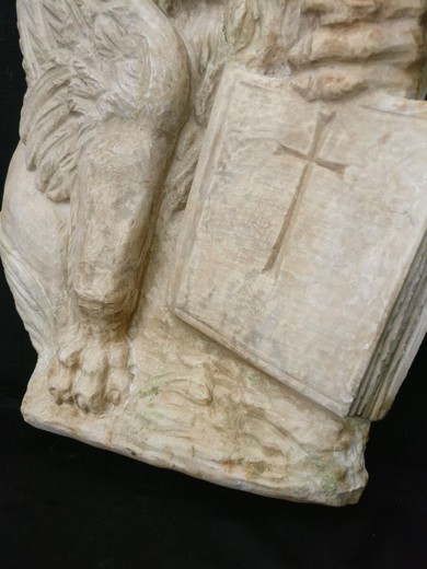 Antique exclusif barelief St. Mark Lion