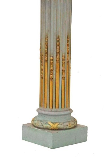 Antique pedestal