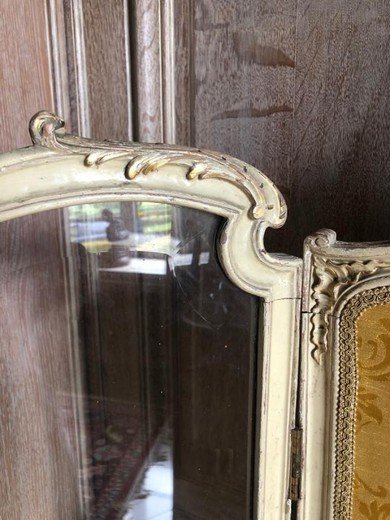 Antique screen