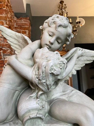 Антикварная скульптура "Девушка и ангел"