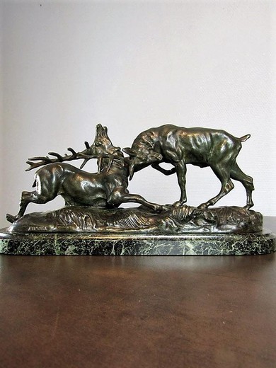 Antique sculpture "Battle"