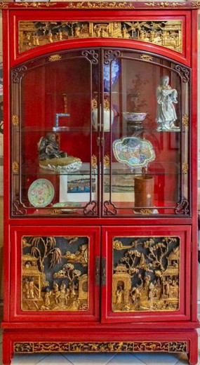 Antique showcase