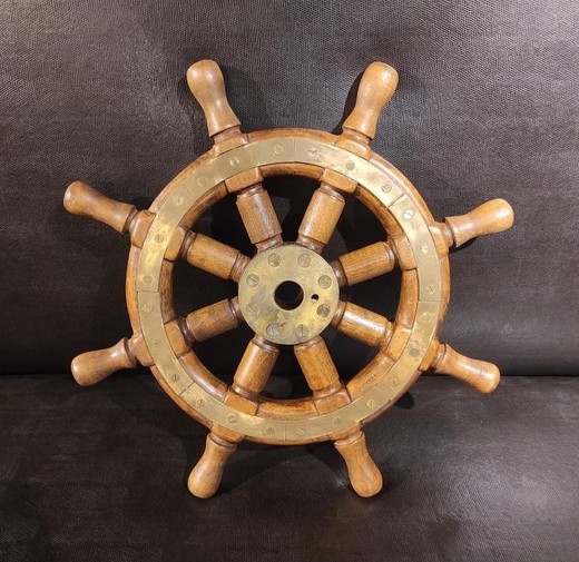 Ship's wheel